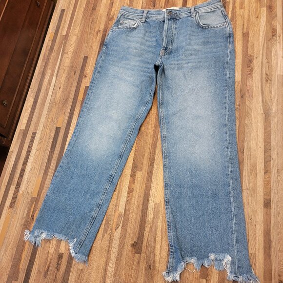 NWOT We the Free by Free People Maggie Denim Distressed Straight Leg Jeans - Picture 15 of 16